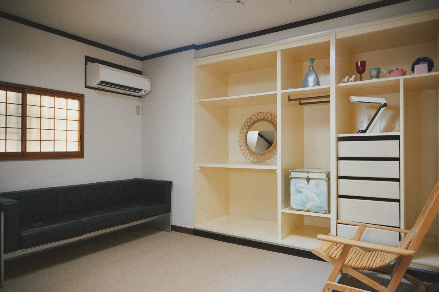 控室やメイクルームに