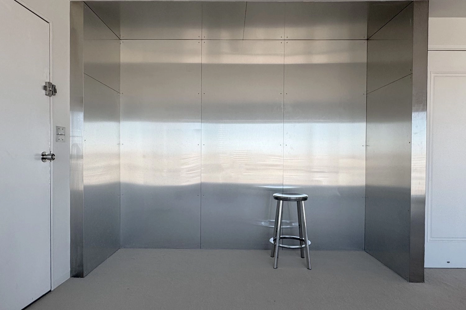 6F ステンレス壁