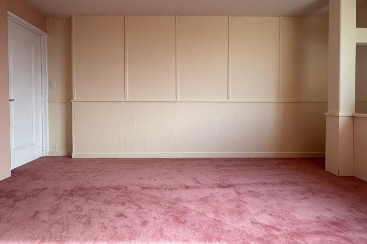 6F ベージュ壁✕ピンクカーペット