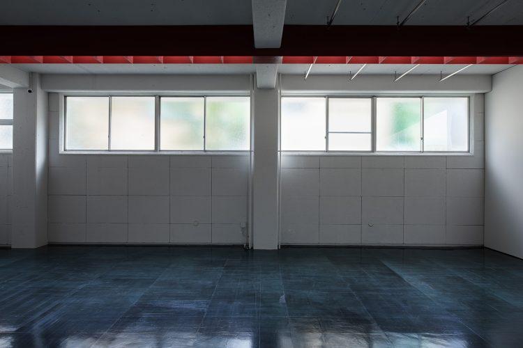 被写体を引き立てる凛とした撮影空間