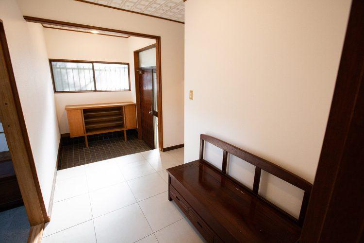 平屋棟 広い玄関はムービー撮影の動きにも対応