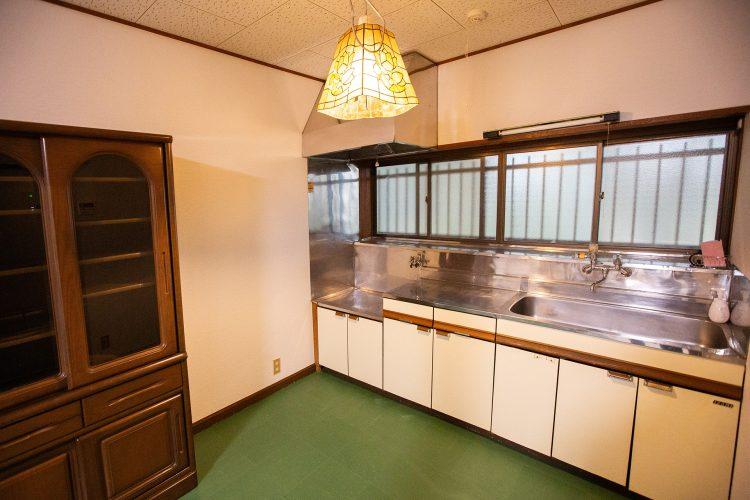 平屋棟 キッチン設備は昭和の面影を