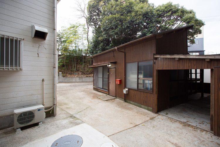 昭和棟と倉庫の位置関係