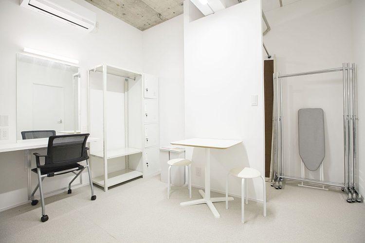 壁の向こうにフィッティングスペース