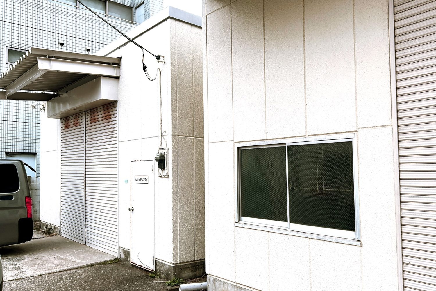 オプション:隣接する倉庫(奥)