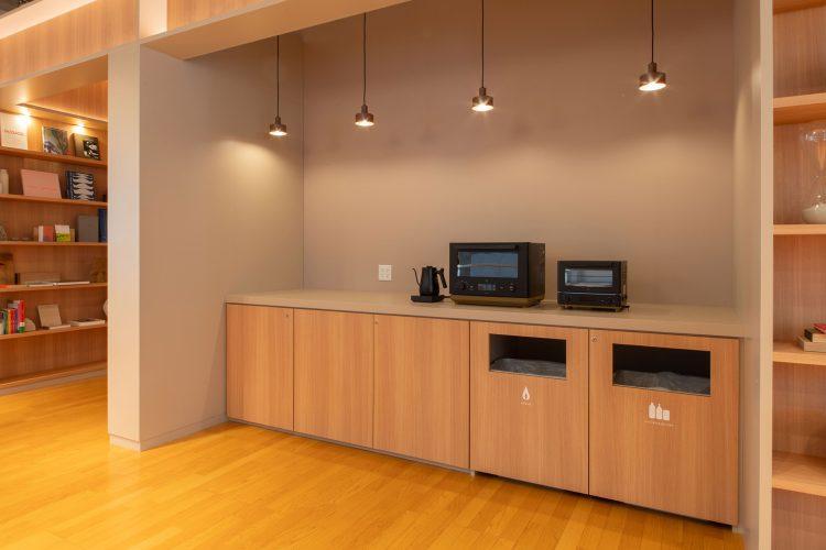 コーヒーマシンを使ってオフィスのブレイクタイム