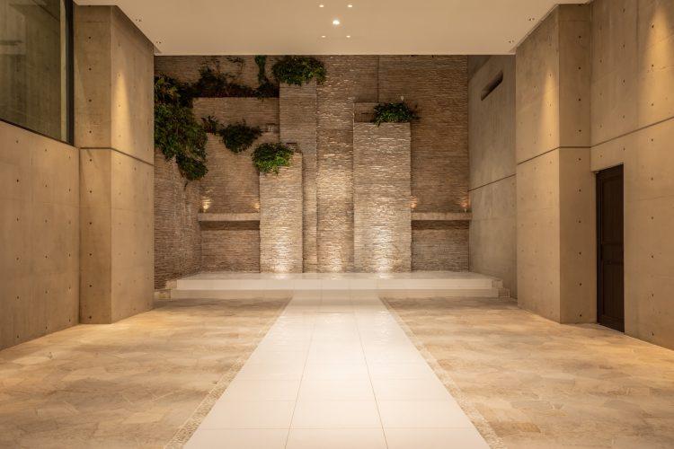 Skyhall ミュージックビデオでステージにも