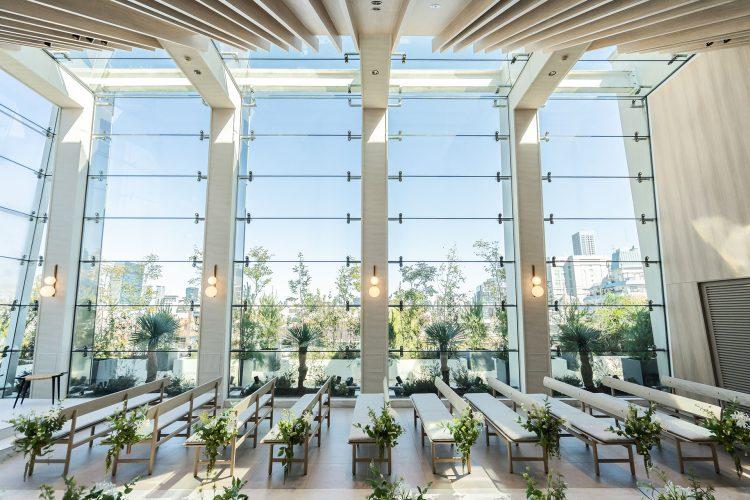 3F天窓から降り注ぐ自然光