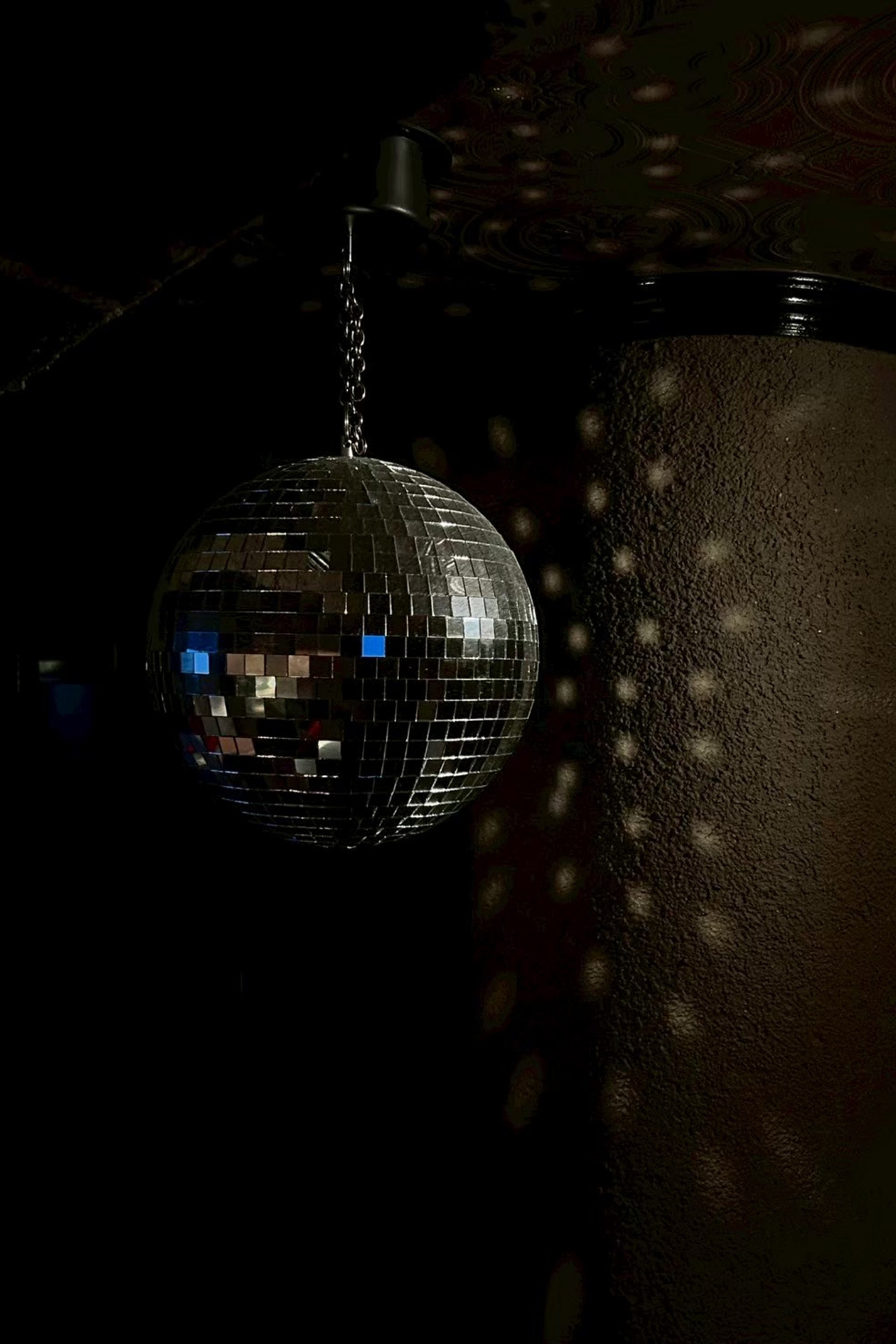 ミラーボールのスイッチはON・OFF切り替え可能