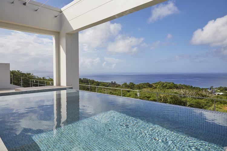 屋上にインフィニティプール