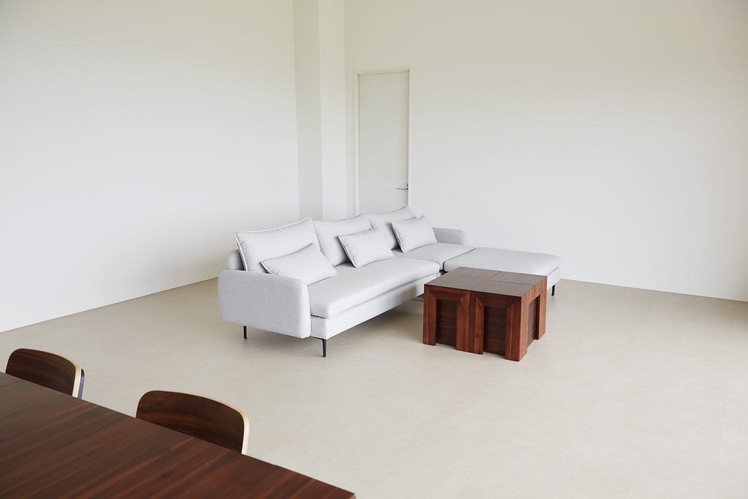 分割できるL字型ソファ