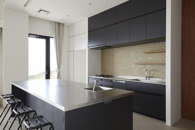 広さのあるアイランドキッチン