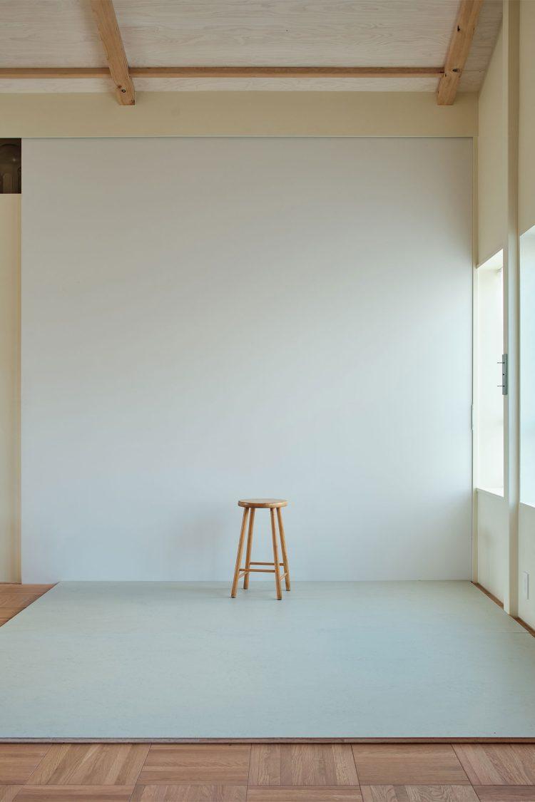 オプションでモルタル風の床材をご用意