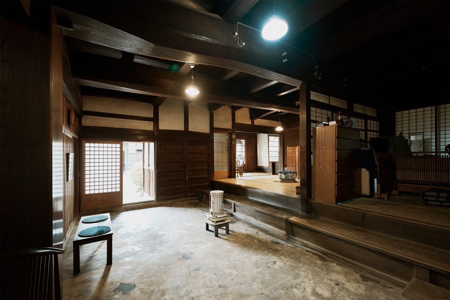 日本建築ならではの歴史を感じる広々とした土間