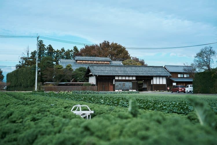 築150年の歴史ある古民家 / 緑豊かな周辺環境