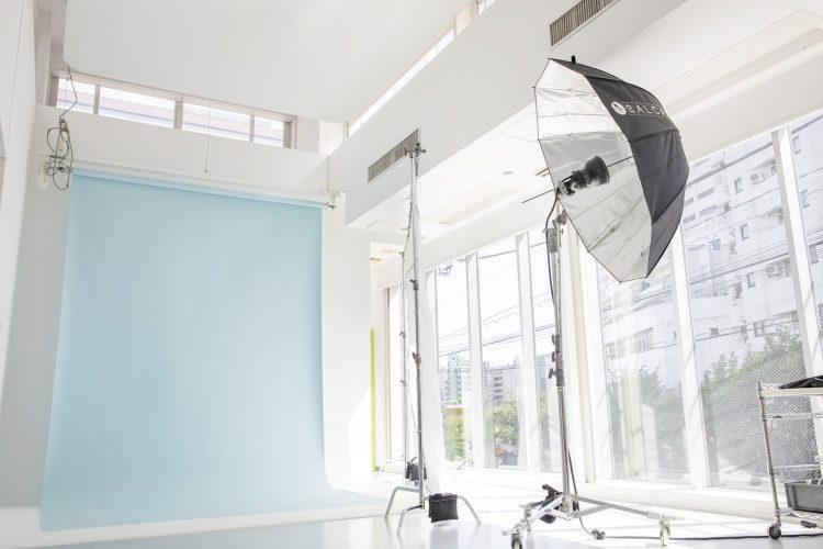 ライティングもできる自然光スタジオ
