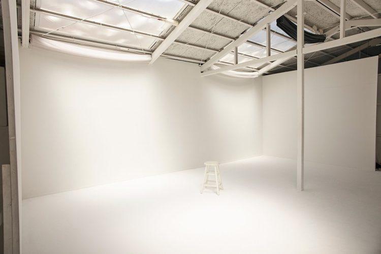 黒幕で遮光も可能