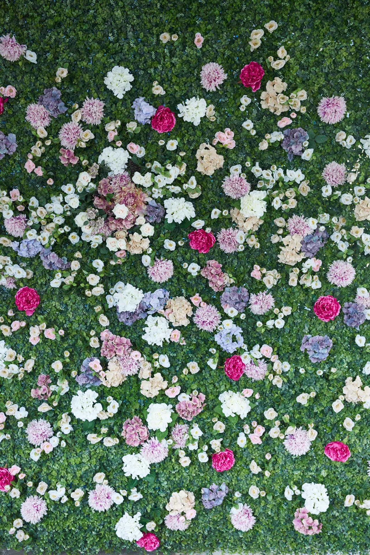 持ち込みのお花を挿して撮影も可能