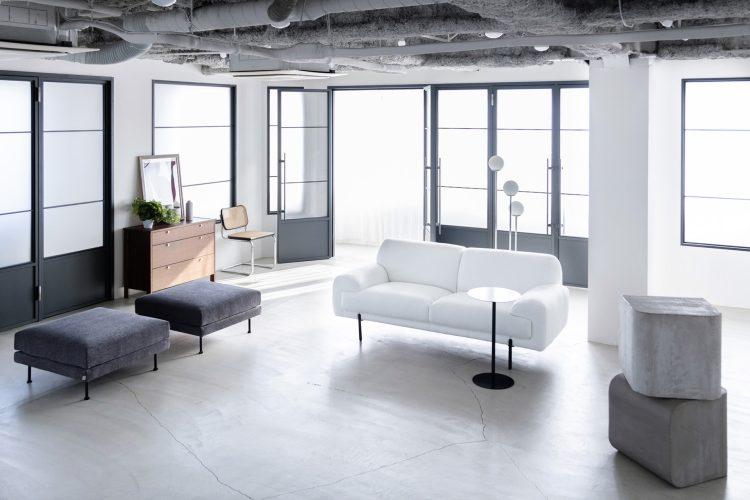 ファッション撮影にも使いやすいソファ