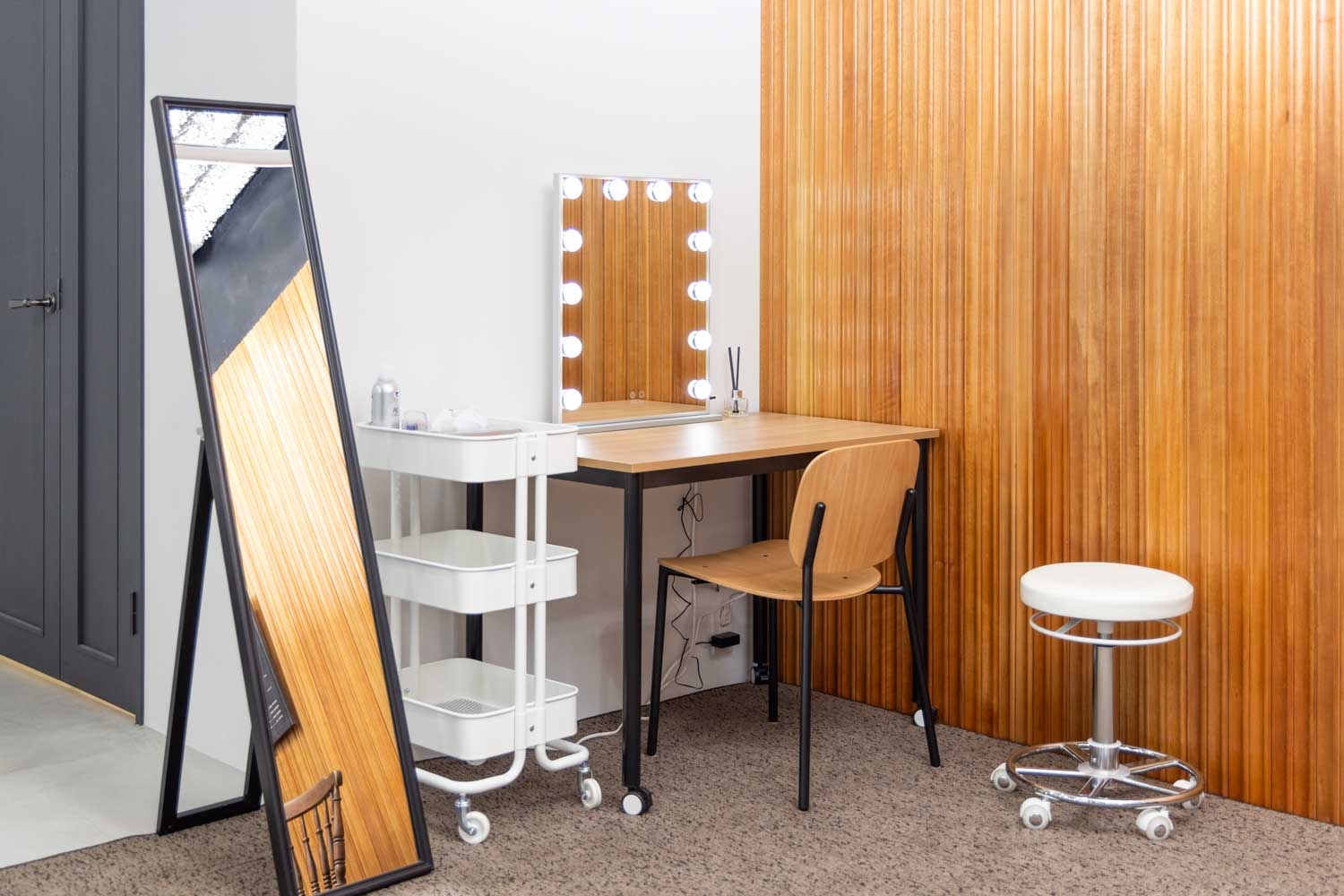 メイクスペース