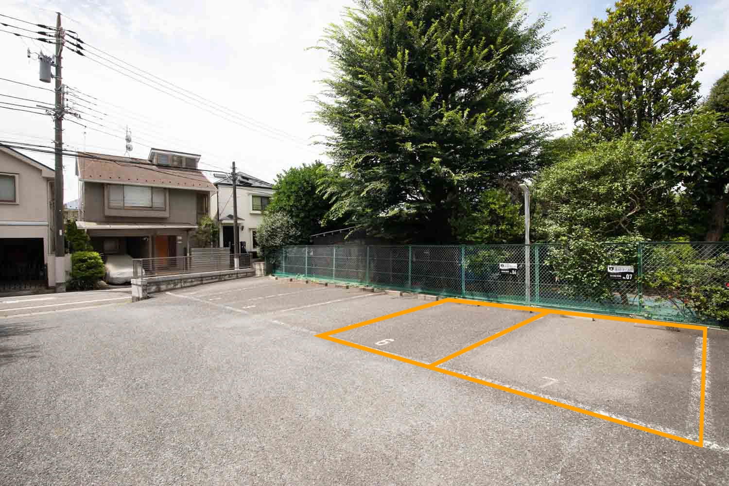 専用駐車場(2台)