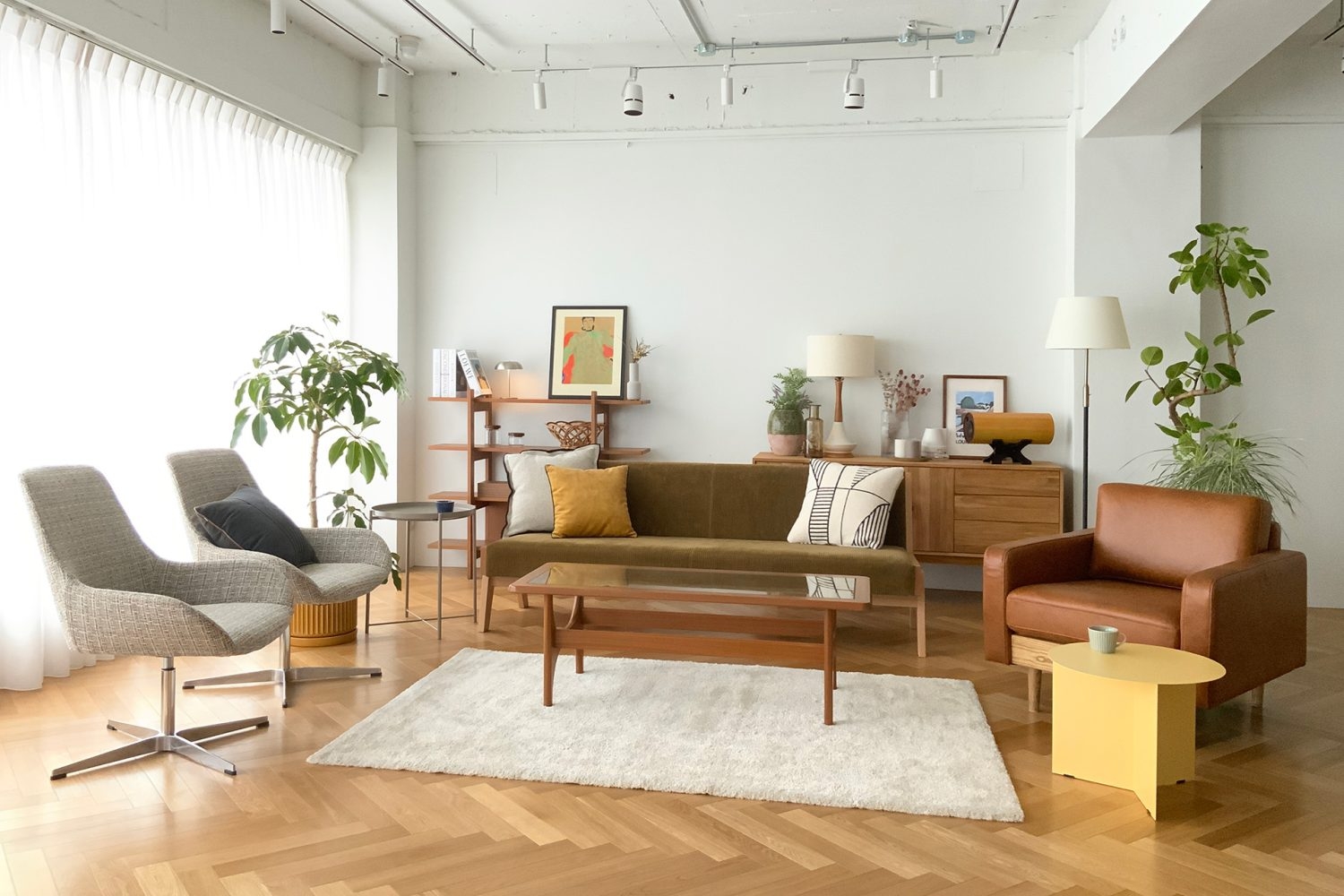 Aスペース / 人数の多い対談やインタビューにも対応