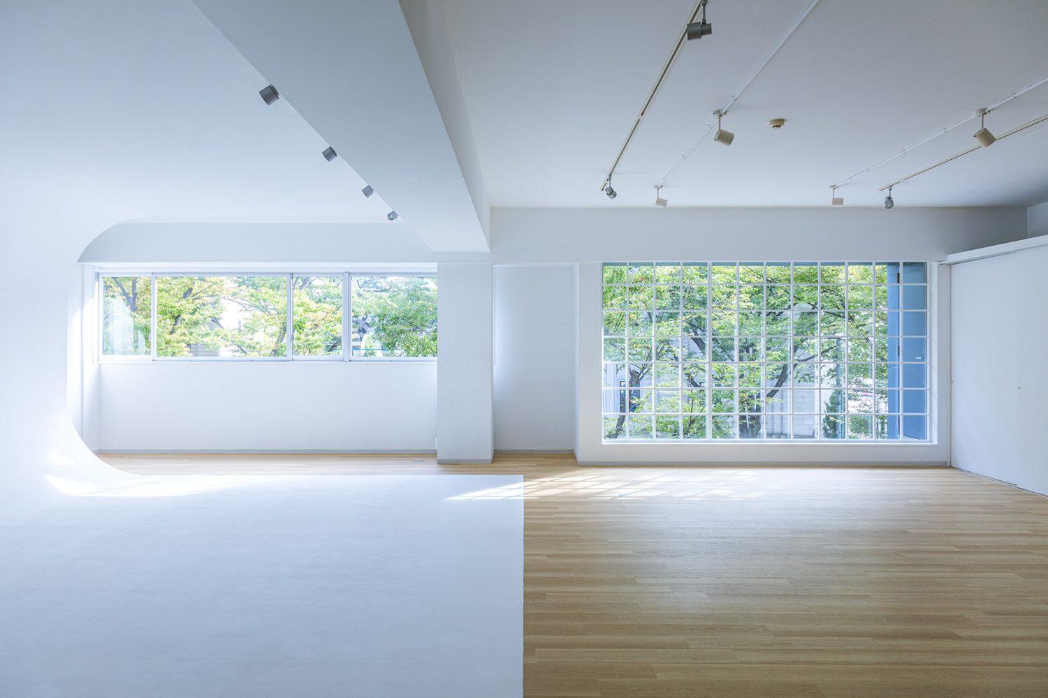 白ホリ✕ハウススタジオのハイブリッド