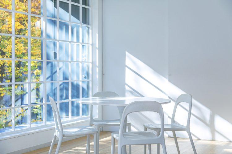 インタビューや対談形式の撮影に最適