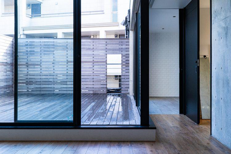 メイクルーム・バスルーム側