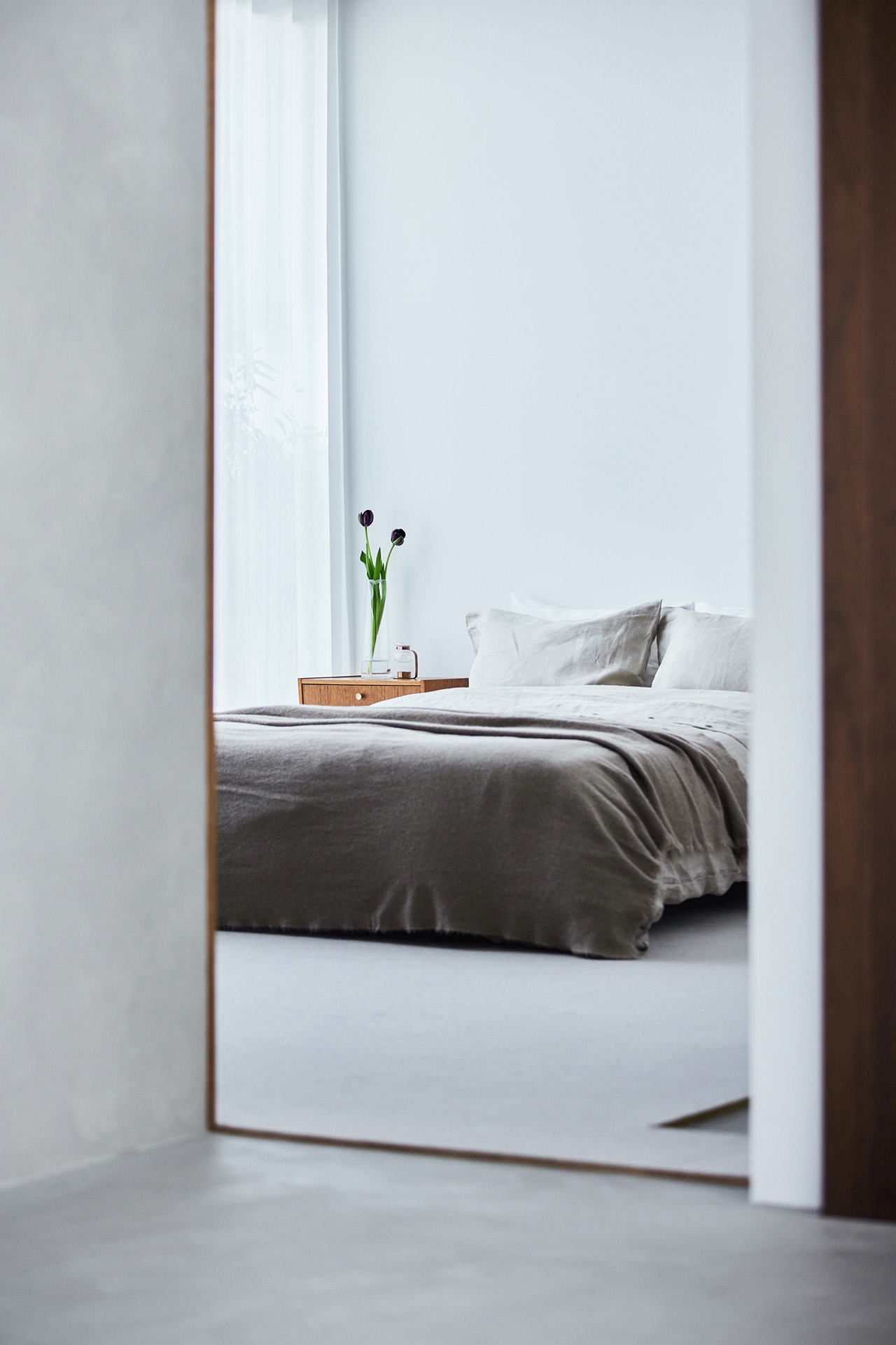 モルタルとやわらかい絨毯