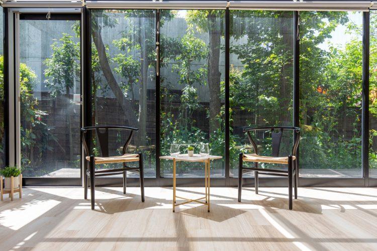 お庭を背景に撮影も