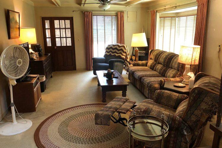 1F リビングルーム