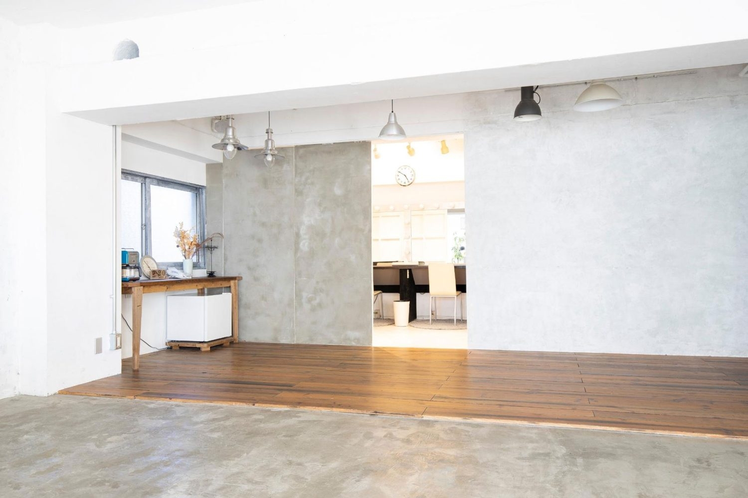 フローリングスペース家具なし