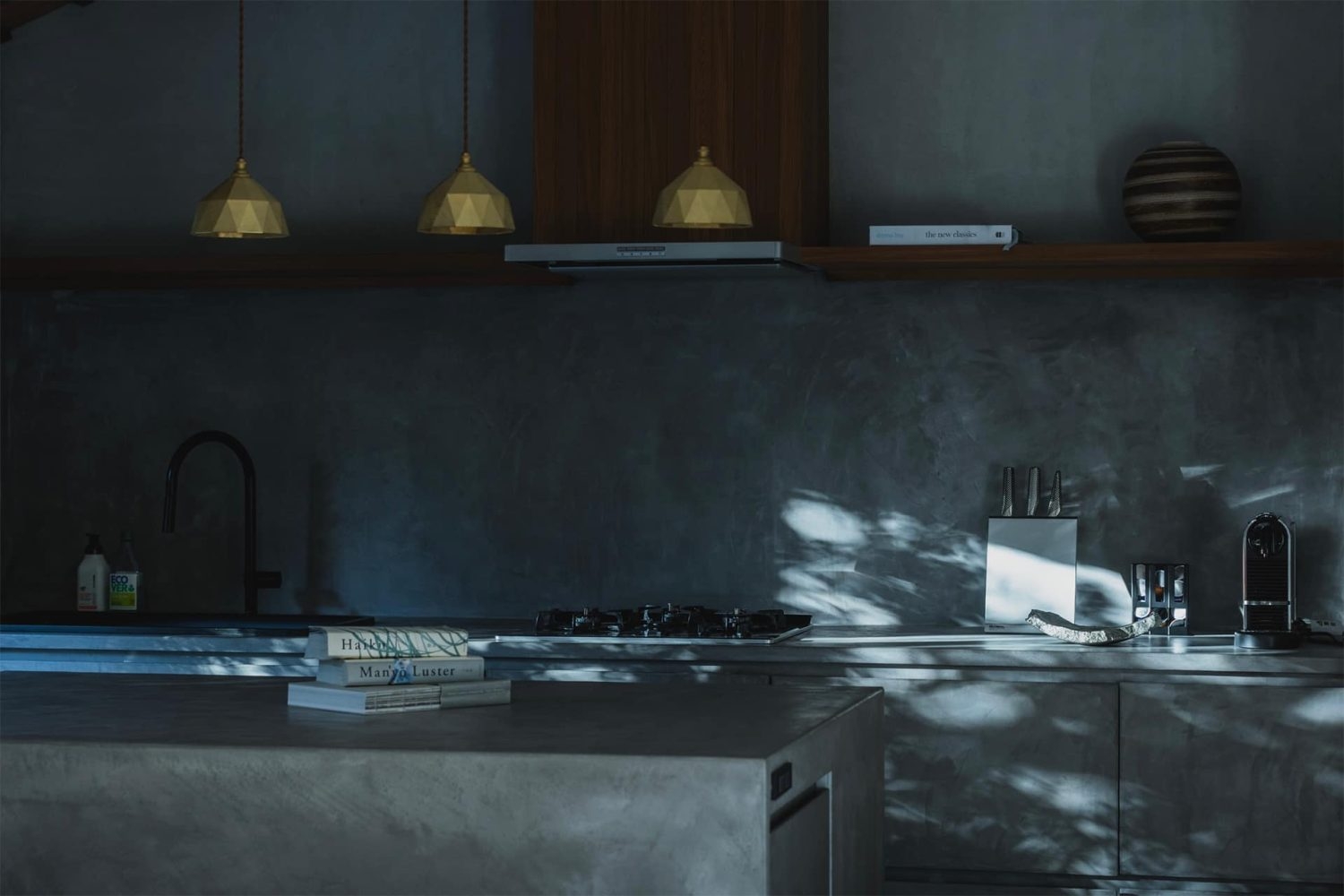 モールテックス仕上げのキッチン