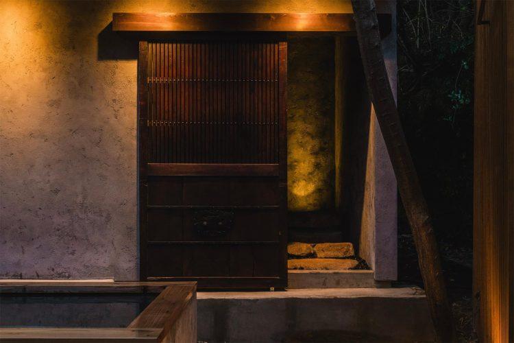 サウナ室入り口