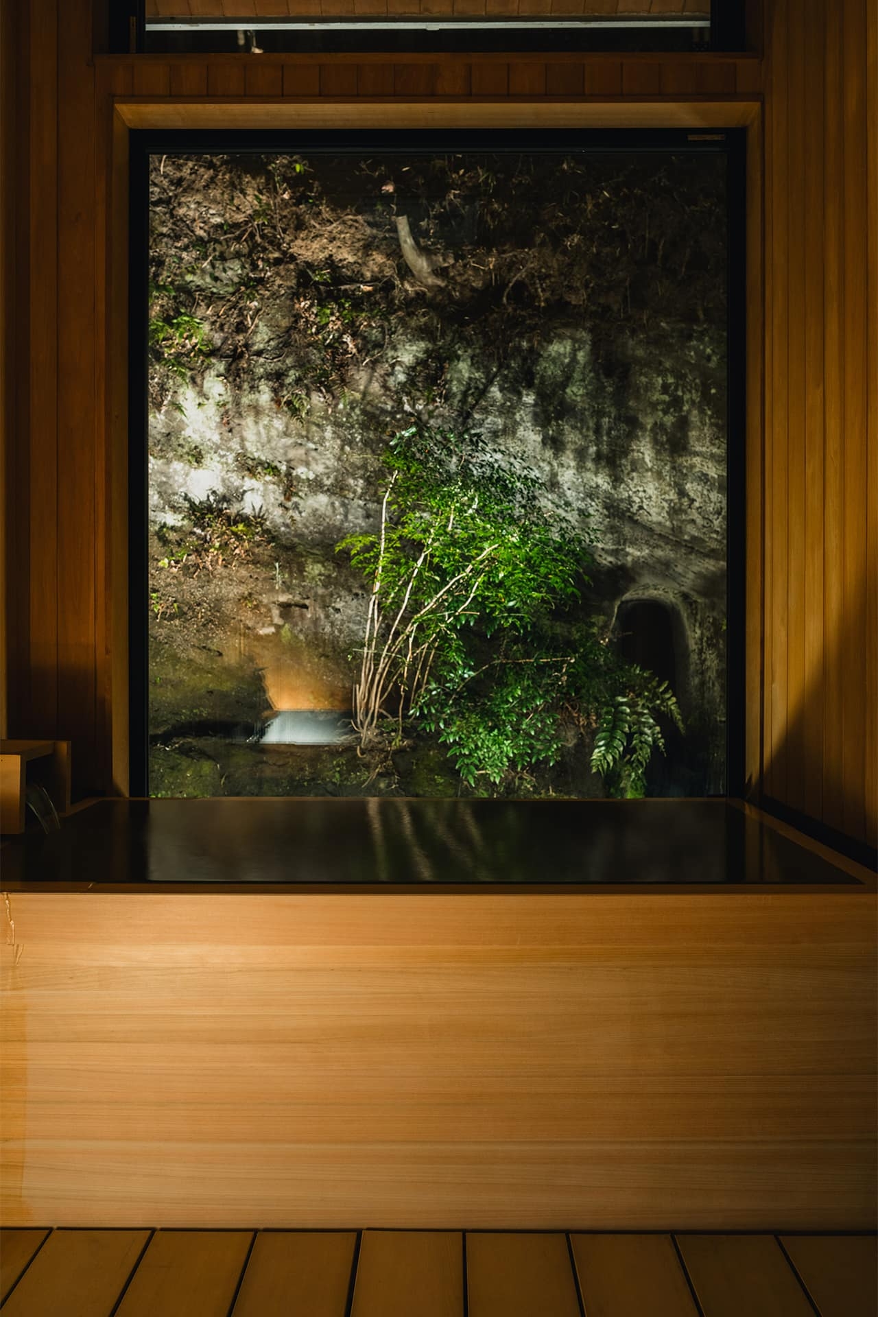 内風呂の檜風呂