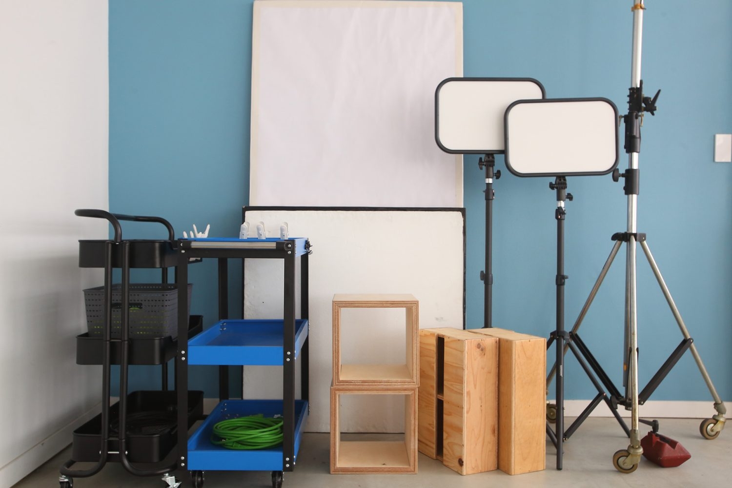 オプション:LEDライト NEEVER RGB168 / その他備品は無料