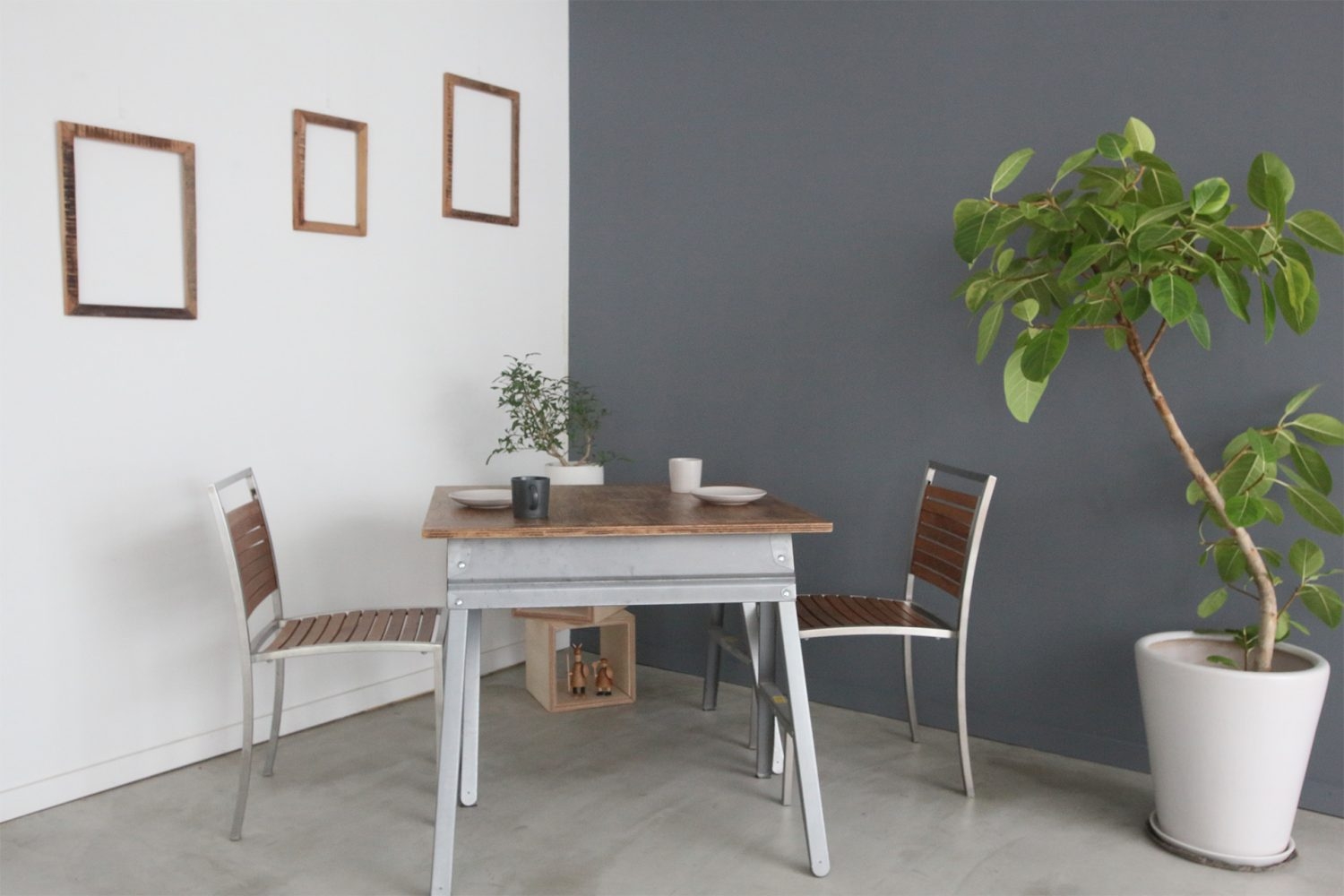 ツートーンのコーナーを活かして