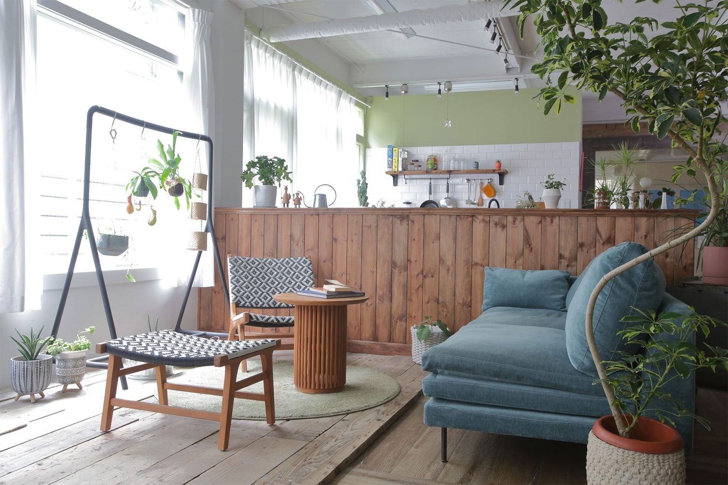 可動式足場板でリラックス感のあるコーディネート