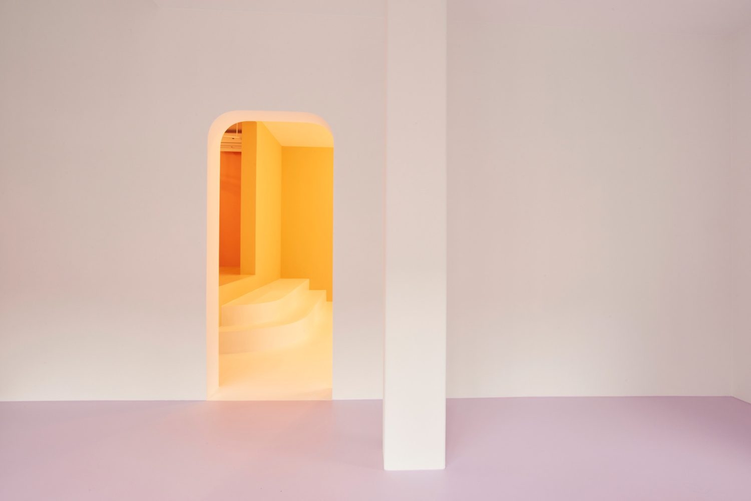 AスペースからBスペースへの開口部