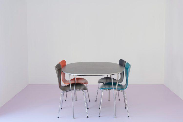 フリッツハンセンのテーブルとセブンチェア