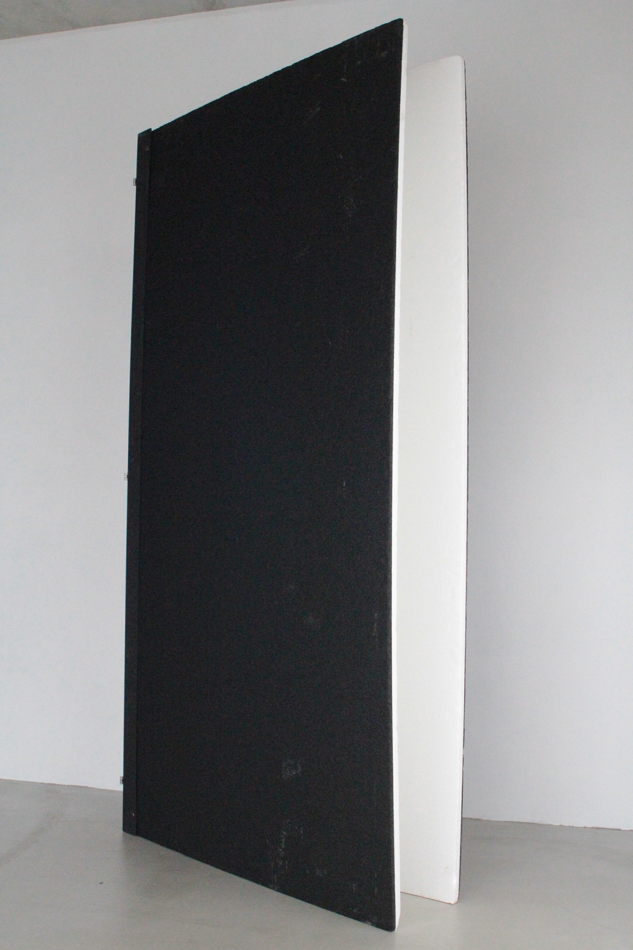 備品 / 白黒カポック