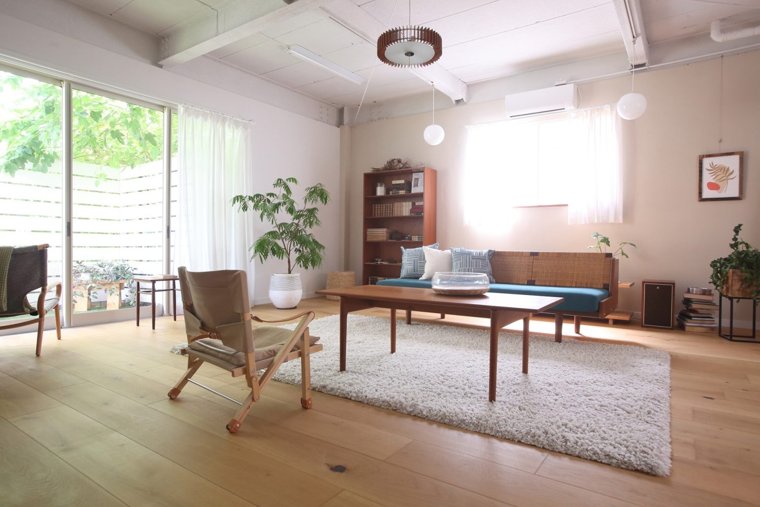 ナチュラルで落ち着いた雰囲気のリビング