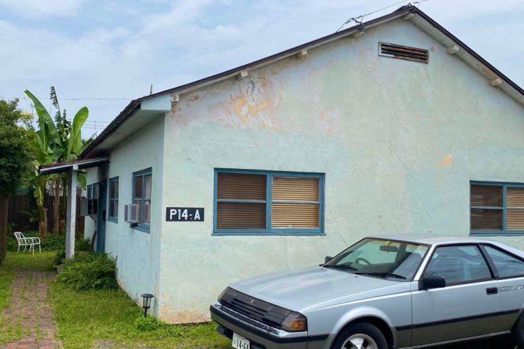 公道に接した駐車スペース