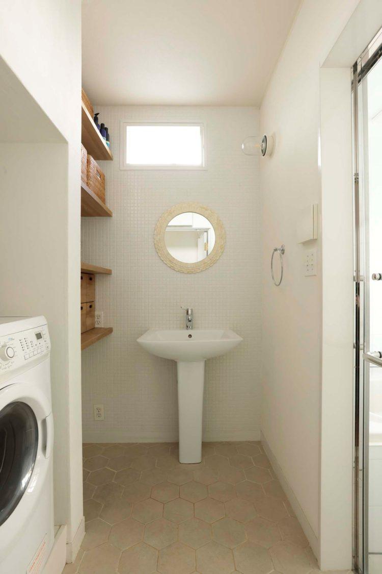 タイル張りのバスルーム