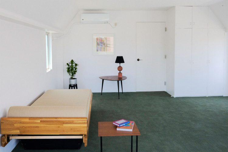 3F グリーンのカーペットがあたたかな印象