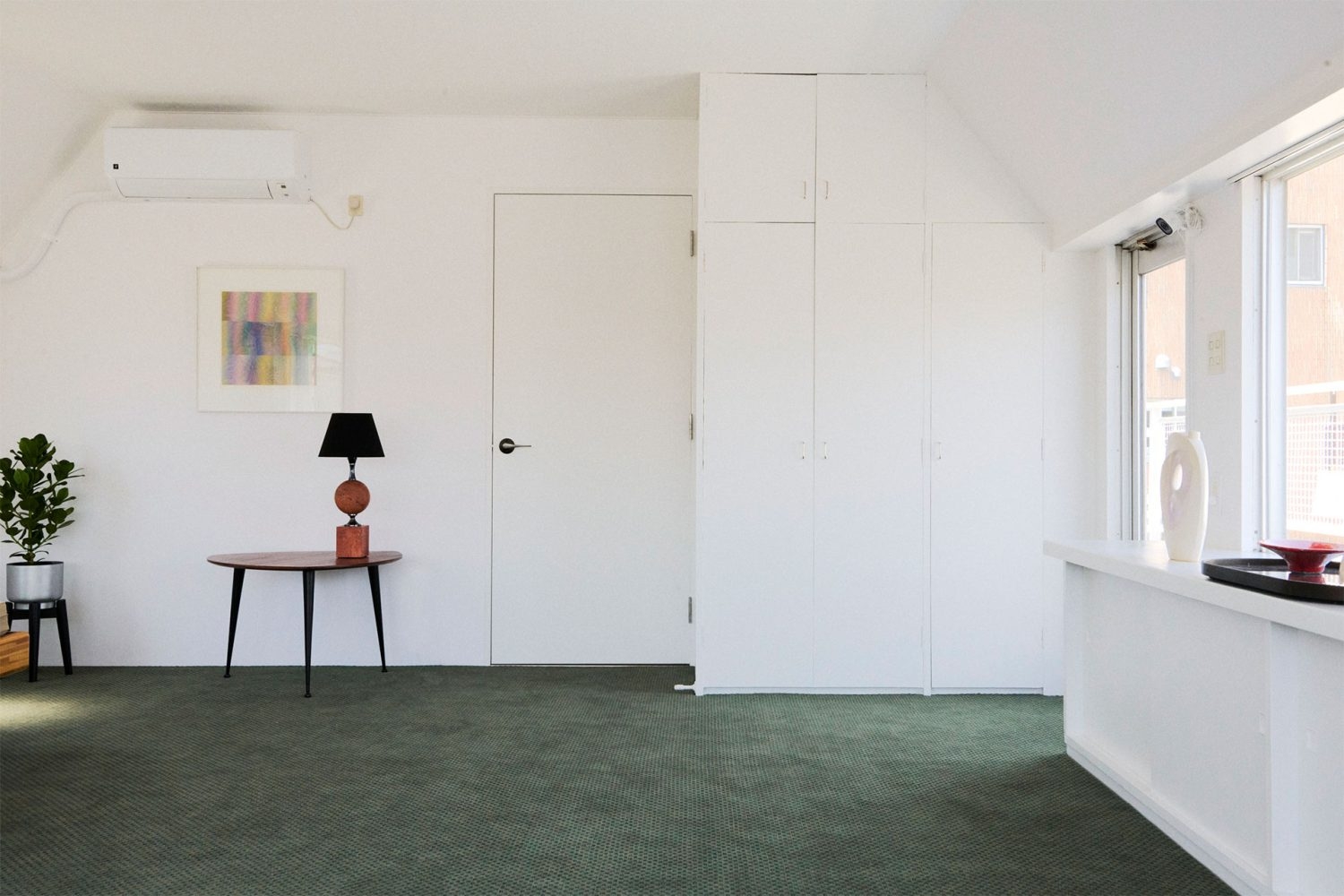 3F 壁・天井の凹凸が撮影にニュアンスを与えます