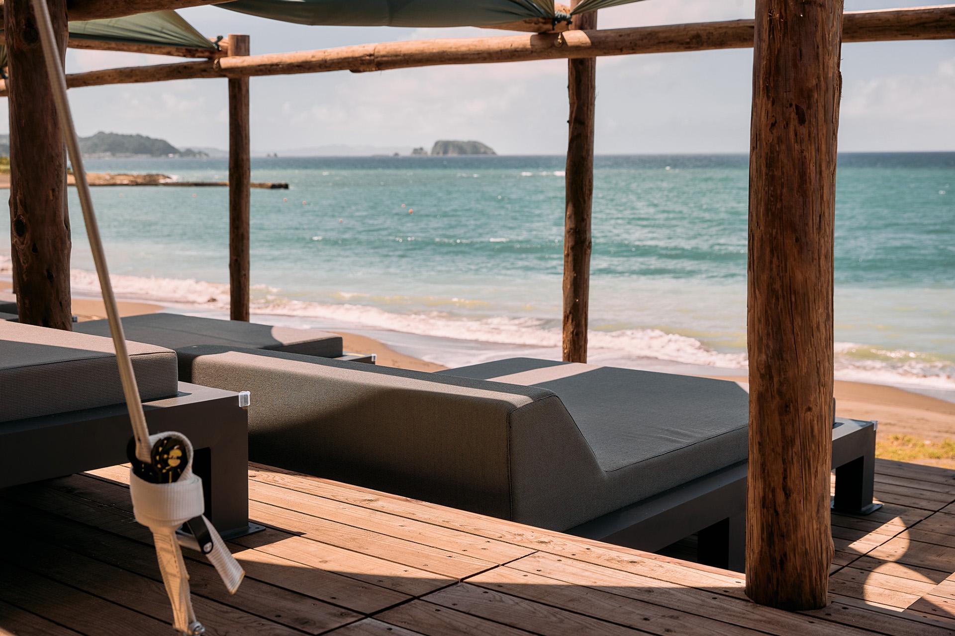 目の前に海が広がる贅沢な空間