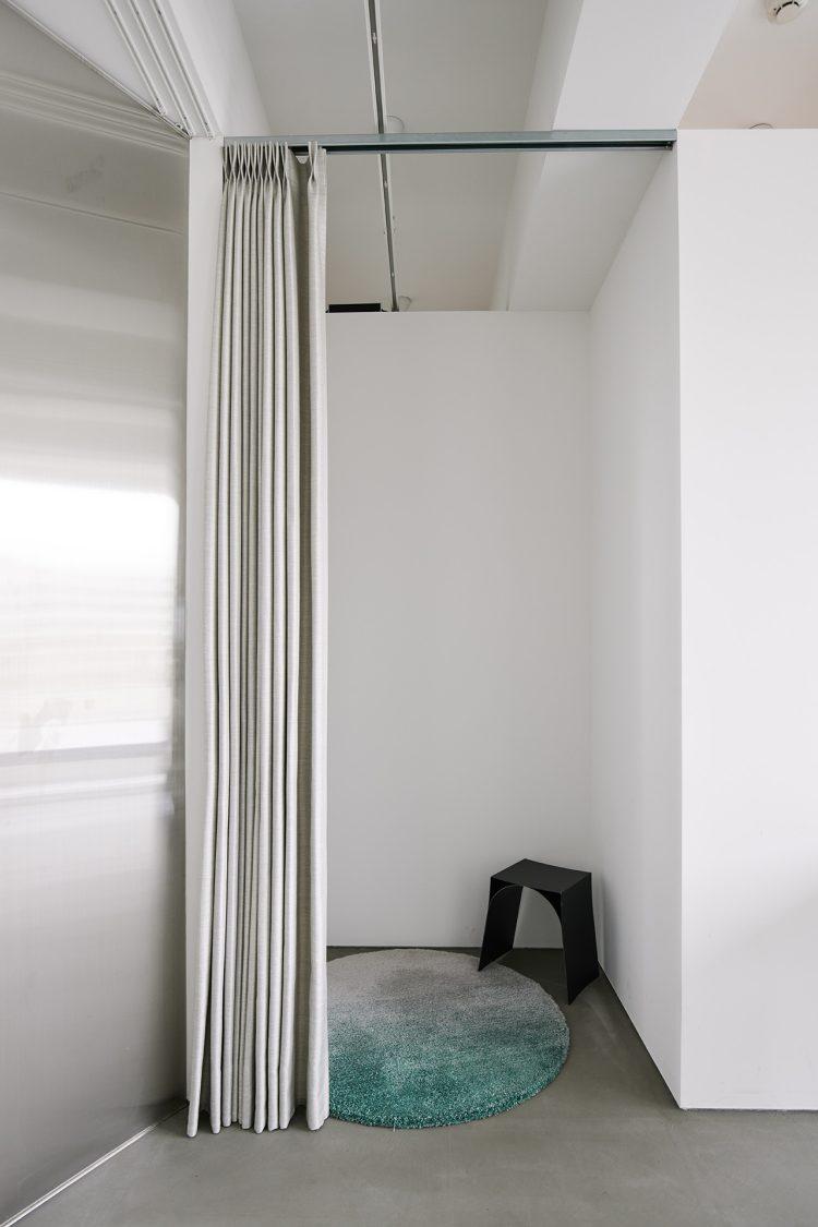 撮影も可能なフィッティングスペース