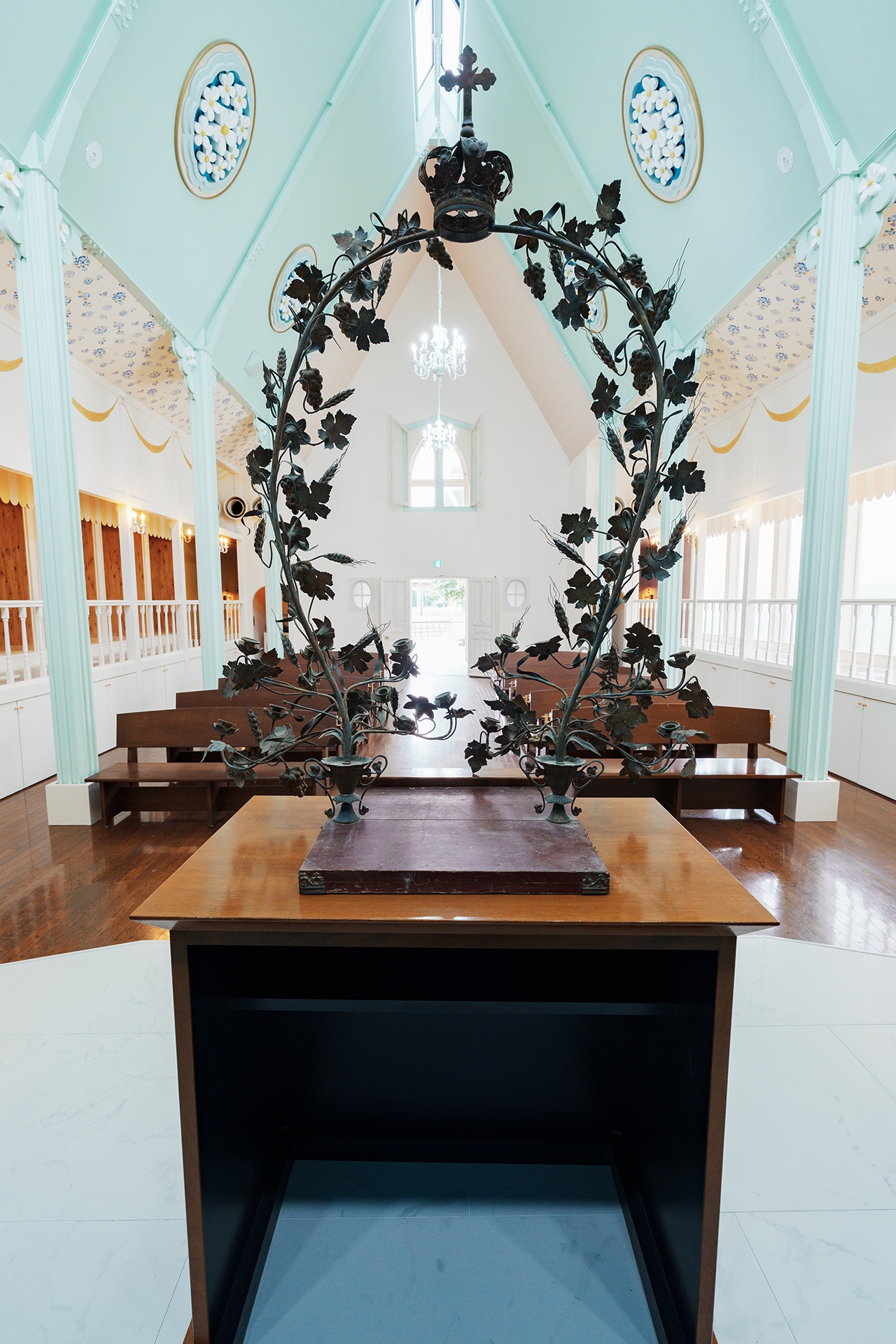 祭壇正面のカット